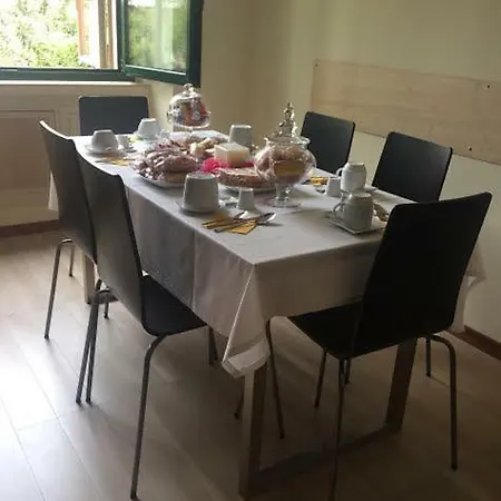 Zara 74 Oda ve Kahvaltı Salerno